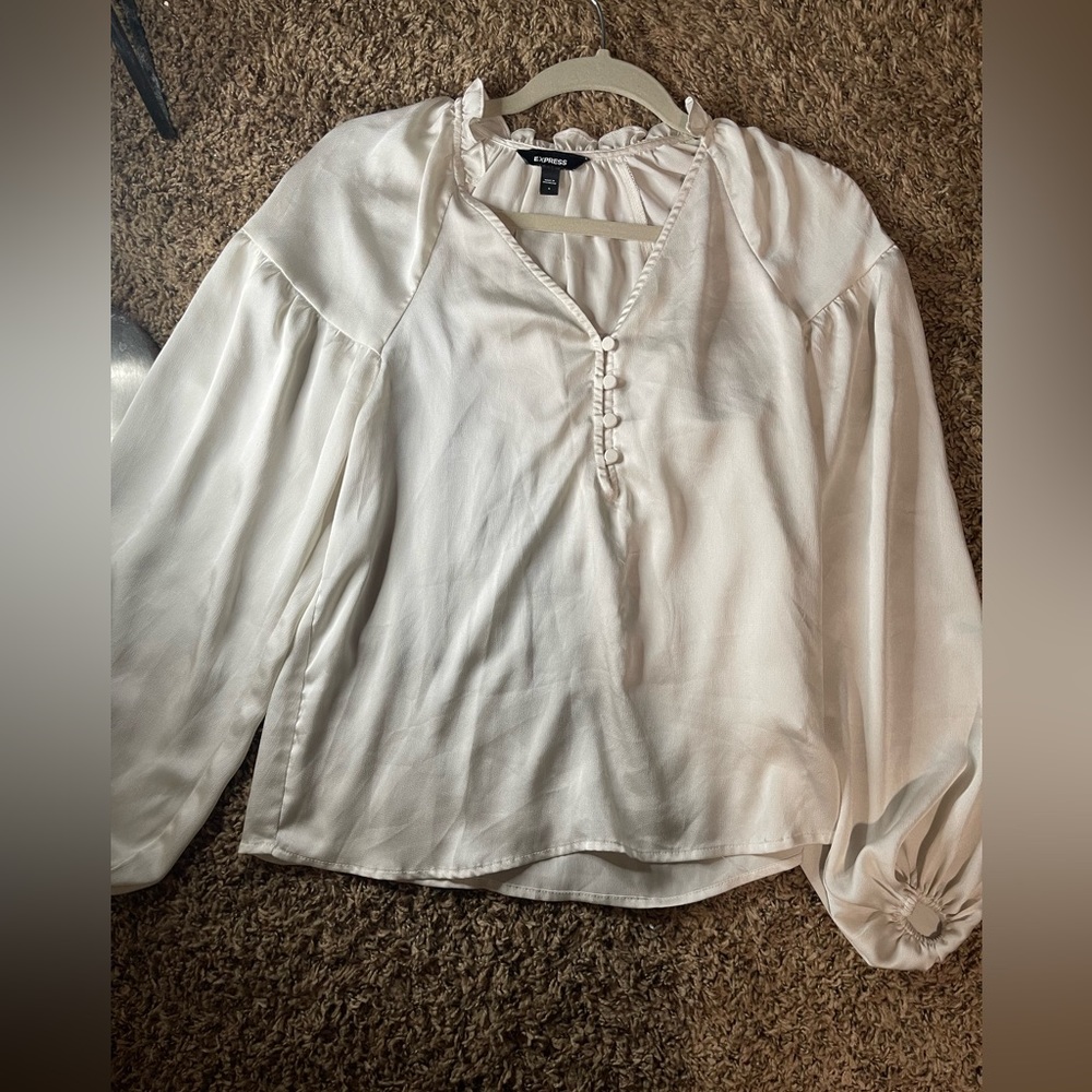Light beige Express women’s top